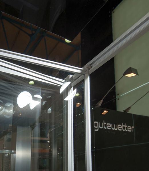 Душевой уголок GuteWetter Practic Rectan GK-404 левая 90x70 см стекло бесцветное, профиль матовый хром фото в интернет-магазине «Wasser-Haus.ru»