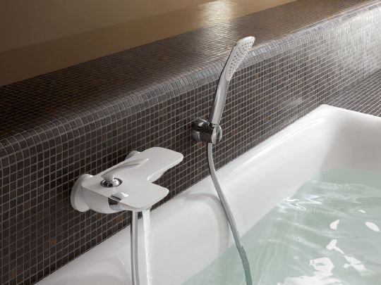 Смеситель Kludi Balance 524459175 для ванны с душем фото в интернет-магазине «Wasser-Haus.ru»