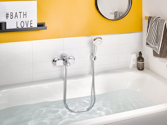 Смеситель Kludi Pure&Easy 376810565 для ванны с душем фото в интернет-магазине «Wasser-Haus.ru»