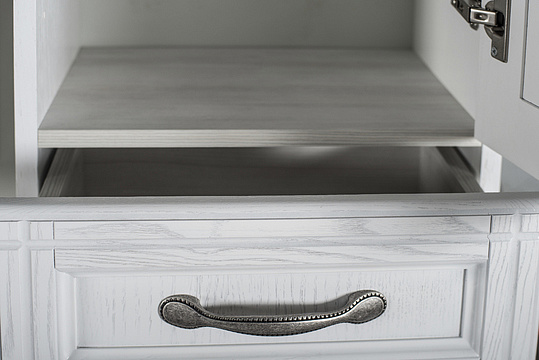 Шкаф-пенал ASB-Woodline Берта 40 белый, патина серебро фото в интернет-магазине «Wasser-Haus.ru»