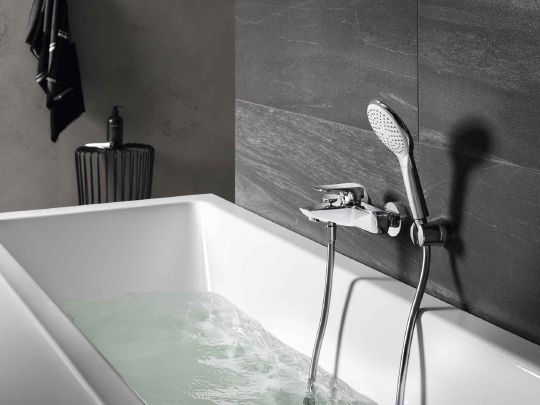 Смеситель Kludi Ameo 414450575 для ванны с душем фото в интернет-магазине «Wasser-Haus.ru»