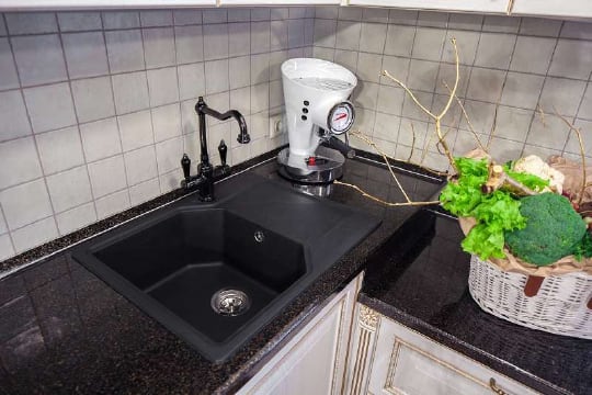 Мойка кухонная Omoikiri Yonaka 65-BL черная фото в интернет-магазине «Wasser-Haus.ru»