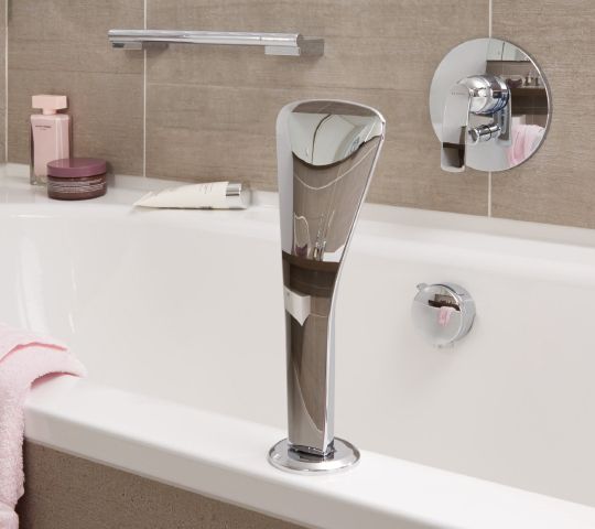Смеситель Kludi Balance 526500575 для ванны с душем фото в интернет-магазине «Wasser-Haus.ru»
