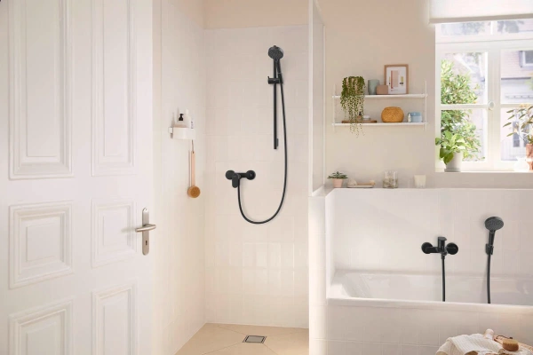 Смеситель для душа Hansgrohe Rebris S 72640670 черный матовый фото в интернет-магазине «Wasser-Haus.ru»