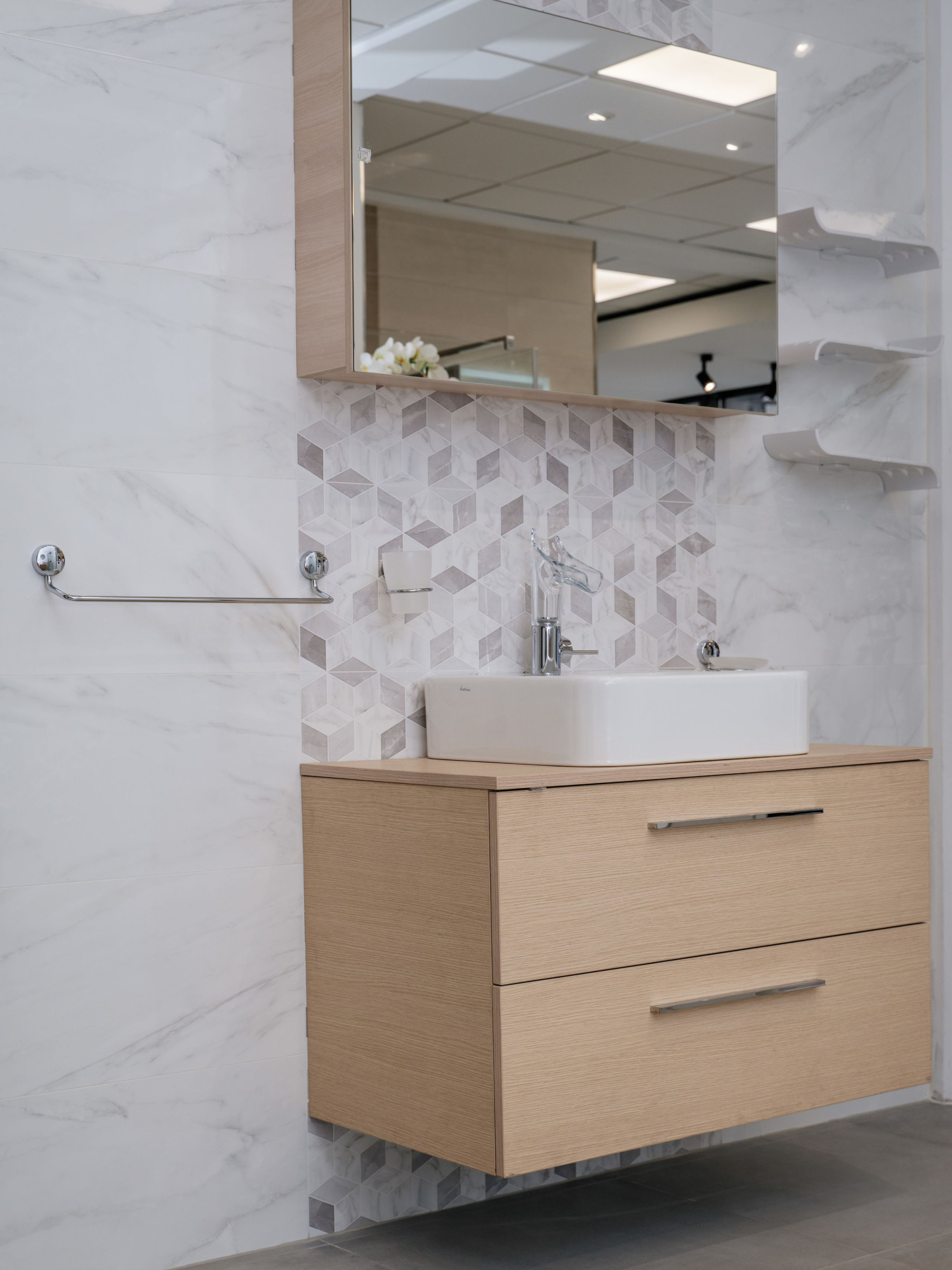 Полотенцедержатель Koin Simple SI210 50 см фото в интернет-магазине «Wasser-Haus.ru»