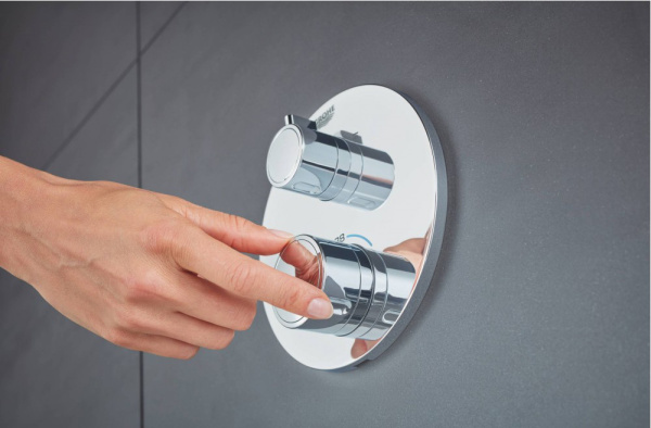 Термостат Grohe Grohtherm 24077000 для ванны с душем фото в интернет-магазине «Wasser-Haus.ru»