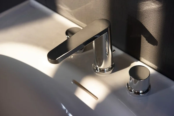 Раковина Laufen The New Classic 8.1385.8.000.104.1 120 см фото в интернет-магазине «Wasser-Haus.ru»