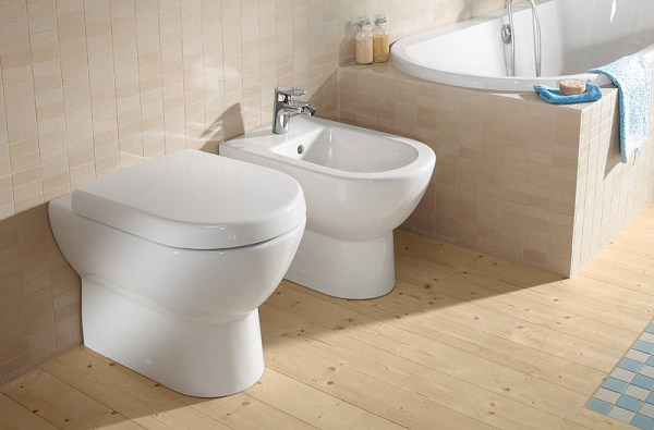 Крышка-сиденье Villeroy & Boch Subway 9M55 S101 с микролифтом, петли хром фото в интернет-магазине «Wasser-Haus.ru»