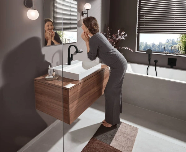 Встраиваемый смеситель для душа и ванны Hansgrohe Vivenis 75415670 матовый черный фото в интернет-магазине «Wasser-Haus.ru»