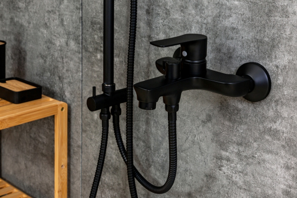 Смеситель Orange Aristo M19-100b для ванны с душем фото в интернет-магазине «Wasser-Haus.ru»