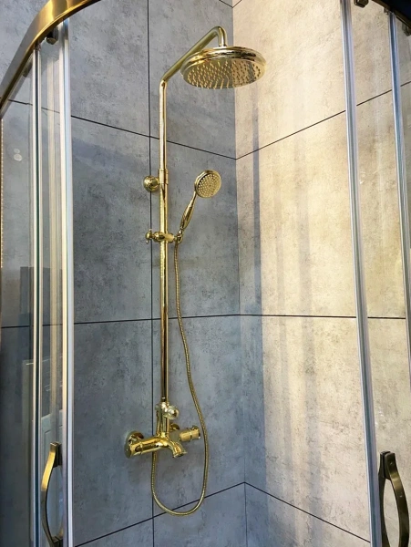 Душевая стойка AltroBagno Beatrice 030408 Or, золото фото в интернет-магазине «Wasser-Haus.ru»