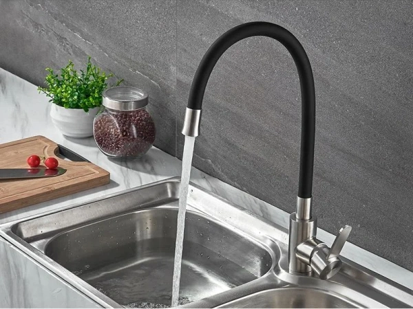 Смеситель для кухни Ledeme Rainbow L74004-2 черный фото в интернет-магазине «Wasser-Haus.ru»