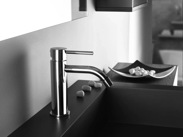 Смеситель для раковины Paffoni Light LIG071CR фото в интернет-магазине «Wasser-Haus.ru»