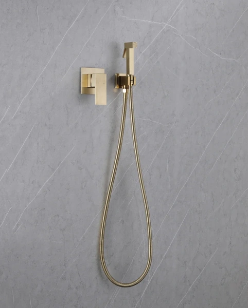 Гигиенический душ Abber Daheim AF8225G со смесителем, С ВНУТРЕННЕЙ ЧАСТЬЮ, золото фото в интернет-магазине «Wasser-Haus.ru»