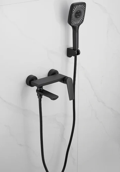 Смеситель для ванны с душем BELZ B60533-7 черный фото в интернет-магазине «Wasser-Haus.ru»