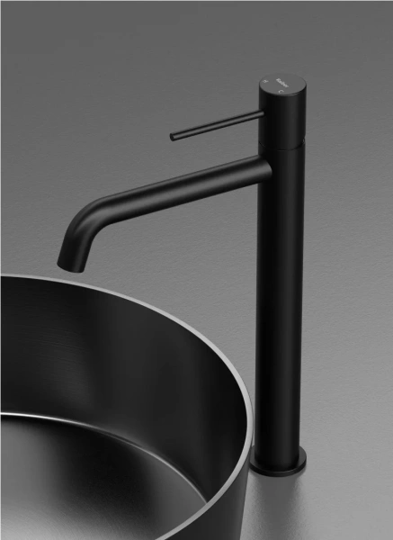Смеситель для раковины Raiber Graceful RPB-002 черный фото в интернет-магазине «Wasser-Haus.ru»